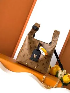 Louis Vuitton モノグラムショルダーバッグ