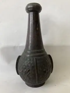 花瓶,古銅製,時代物,重274克。