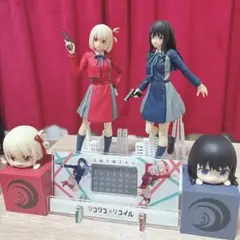希少品 リコリス・リコイル フィギュアセット 万年カレンダー付き