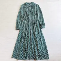 人気【アンタイトル】ワンピース　ジオメ柄　ボウタイ　S　ウォッシャブル　グリーン