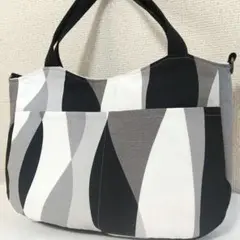 ハンドメイド☆ウェーブ☆ポケ4つバッグ☆dカン☆ブラック☆トート