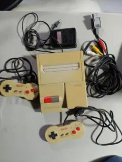 Nintendo ニューファミコン 本体 コントローラー2個付き