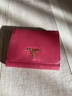 PRADA折りたたみ財布