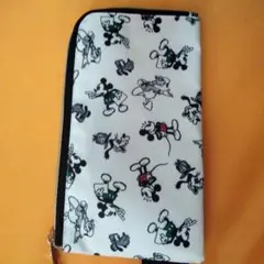 ミッキーマウス マスクケース ファスナー式