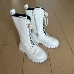 ホワイトミリタリーブーツ