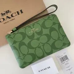 COACH コーチ ポーチ財布リストレット シグネチャー ネオングリーン 緑色