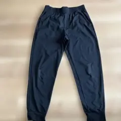 ユニクロ　ウルトラストレッチアクティブジョガーパンツ　M