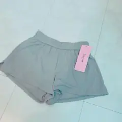 新品タグ付きチャコット ライトグレー ショートパンツ