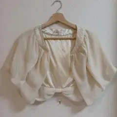 ●axes femme シフォン　ボレロ　アイボリー　半袖