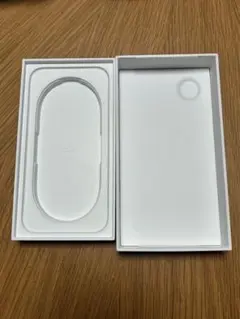 iphone 16eの箱のみです。
