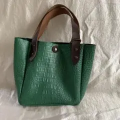 レトロ調な本革グリーン クロコダイル風 トートバッグ