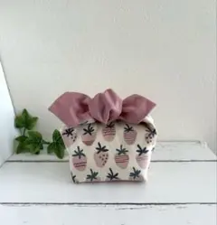 No.G146 おにぎりポーチ りぼん 保冷 保温 ハンドメイド いちご