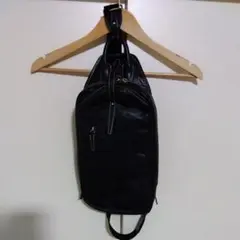 P.I.D ボディバッグ