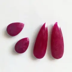 染めルビーペアシェイプ大小　セット