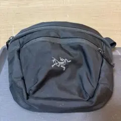Arc'teryx ブラック ショルダーバッグ　MAKA2