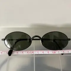 ブラックメタルオーバルサングラス