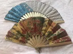 アジアンテーストの扇子2本