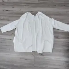 UNITEDARROWの白カーディガン