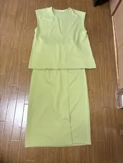 値下げしました！セットアップSサイズ、うぐいす色。