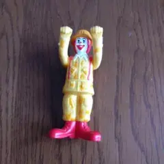 ロナルド・マクドナルド風フィギュア