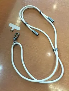 携帯電話　ショルダーケーブル