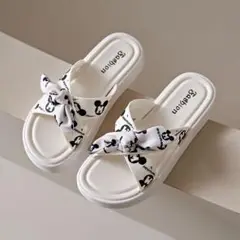 新着商品 白い女性の流行のサンダル サイズ：23cm