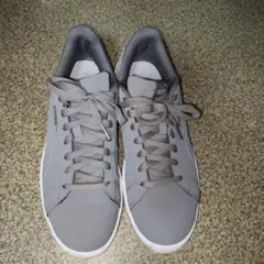 PUMA グレー ローカット スニーカー
