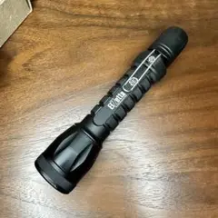 化け物みたいな耐久性のタクティカルライトElzetta charlie