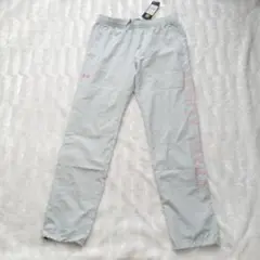 新品タグ付きUnder Armour トレーニングパンツ MD グレー