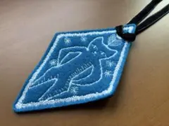 刺繍の人型モチーフ ダイヤモンド型