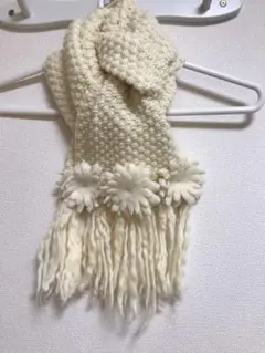 アマティ（Amiti by alessandra bacci ）ホワイトマフラー