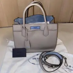 PRADA 日本未入荷 グレージュカラー ハンドバッグ 2way