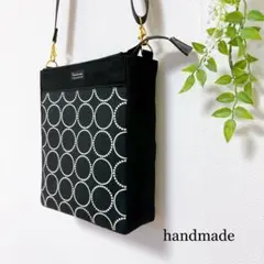☆土日曜日お値下げsale☆ ハンドメイド　ショルダーバッグ　サークルドット