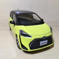 1/30 トヨタ シエンタ カラーサンプル ブラックマイカ×エアーイエロー