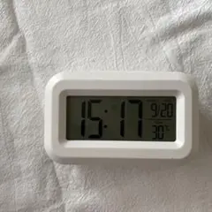ミニデジタル時計　置き時計　ホワイト