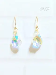 【イイねの前に読んでください】キラキラ ガラス ピアス イヤリング 冬 雪