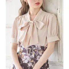 【美品】Rocco closet ボウタイリボン半袖ブラウス　Mサイズa1206