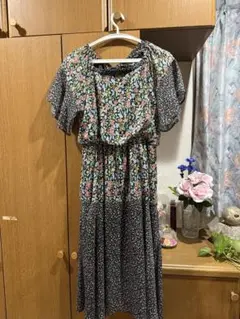 花柄半袖フレアロングワンピース