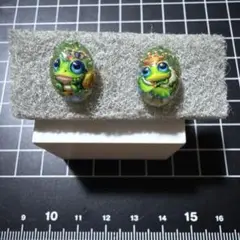 ハンドメイドカエルレジンピアス