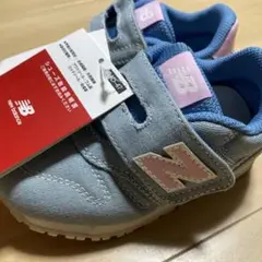 Item thumbnail for item 74d0dbfa-28c9-4d41-8f3c-22500c55a17f