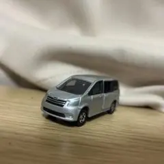 Ｎｏ．98 トヨタノア トミカ (美品)