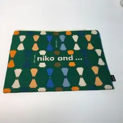 【美品】 nico and… ポーチ 薄型 レディース
