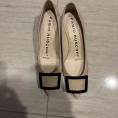 FABIO RUSCONI ベージュ ポインテッドトゥパンプス