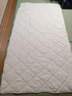 クリーム色 キルティング 敷きパッド