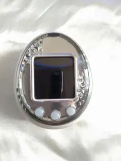 たまごっち　IDL ホワイト　白　新品電池付き Amazon.co.jp: Tamagotchi iD L ホワイト (タマゴッチ