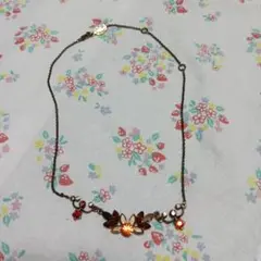 ミハエルネグリン 花モチーフ ネックレス