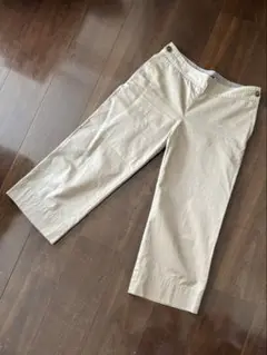 お値下げ　ベージュ チノパン フロントボタン付き