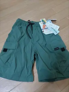 (新品)半ズボン　140cmグリーン