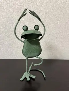 カエルの置物 金属製