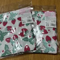 新品⭐️ イチゴ柄　クッションカバー2枚セット